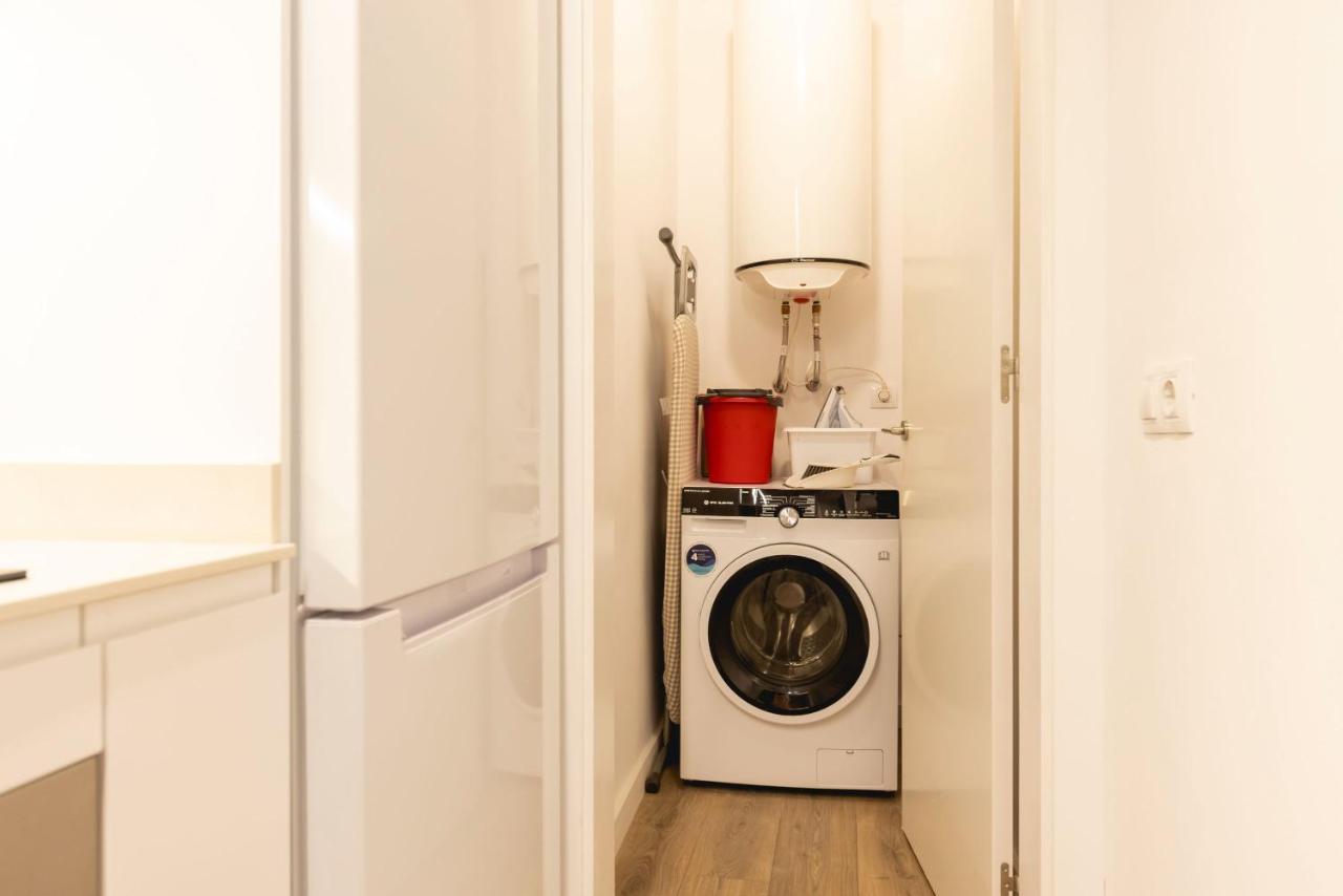 Appartement Bravissimo Cort Reial Entresol A à Gérone Extérieur photo